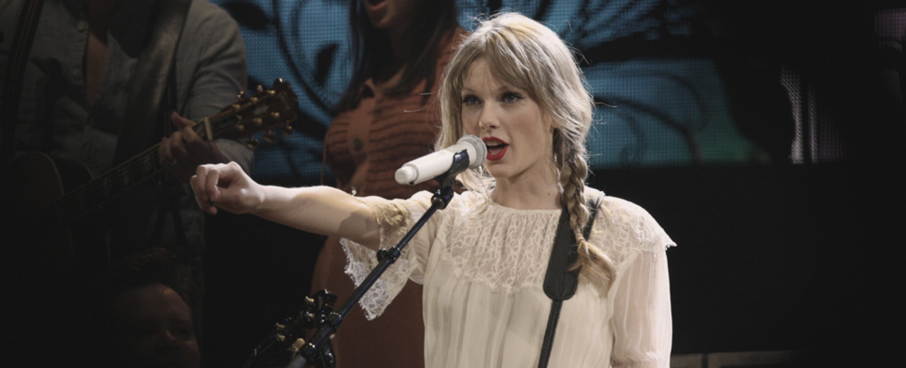 7 Badass Women Who Sing about Whiskey